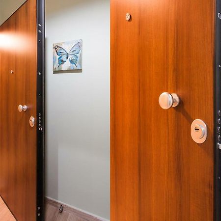 Modern Antique Private rooms near to Acropolis Museum&metro station Atene Esterno foto