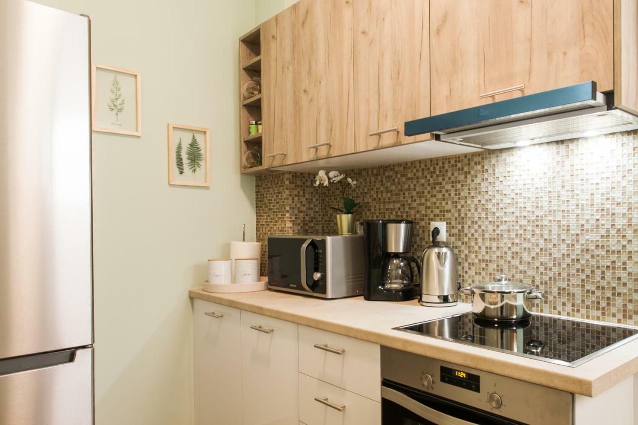Modern Antique Private rooms near to Acropolis Museum&metro station Atene Esterno foto