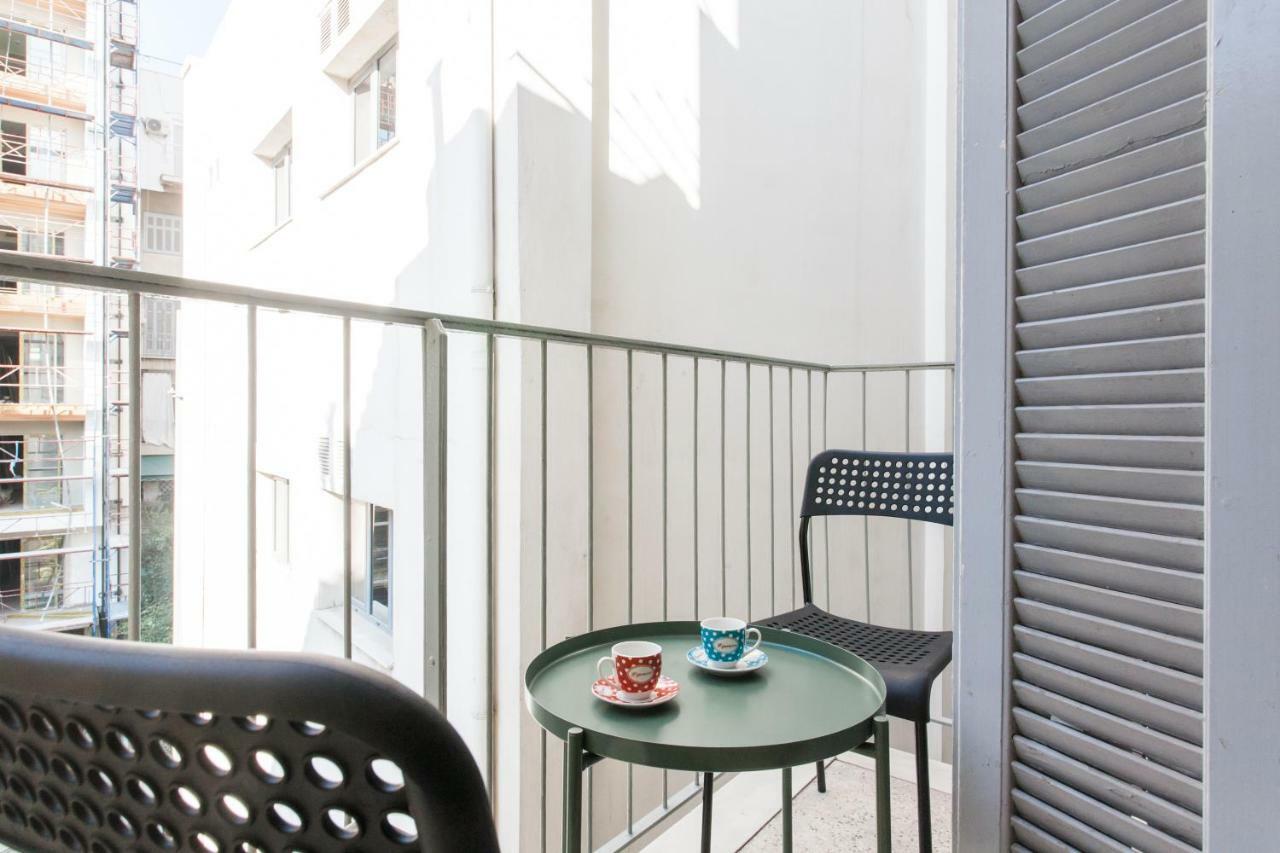 Modern Antique Private rooms near to Acropolis Museum&metro station Atene Esterno foto